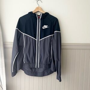 Nike Medium Women’s Dark Gray Navy Blue Mesh Wind Breaker Jacket